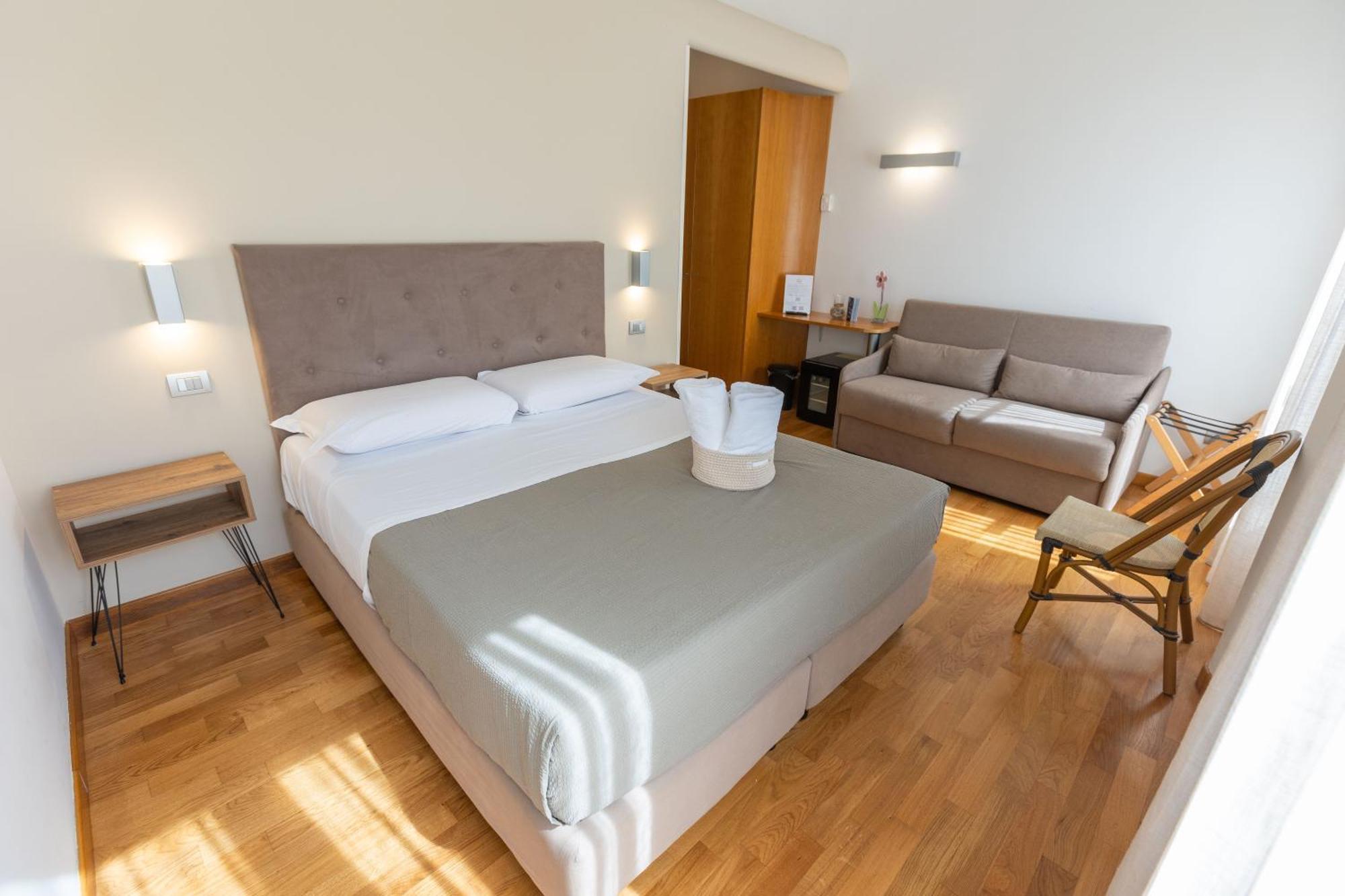 Lungomare Suite & Spa Неаполь Экстерьер фото